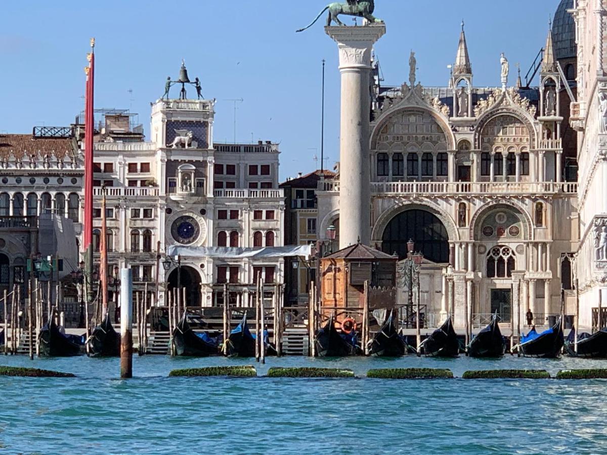 The Wolf House Hotell Venezia Eksteriør bilde