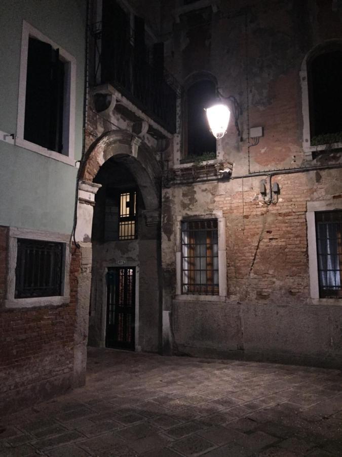 The Wolf House Hotell Venezia Eksteriør bilde