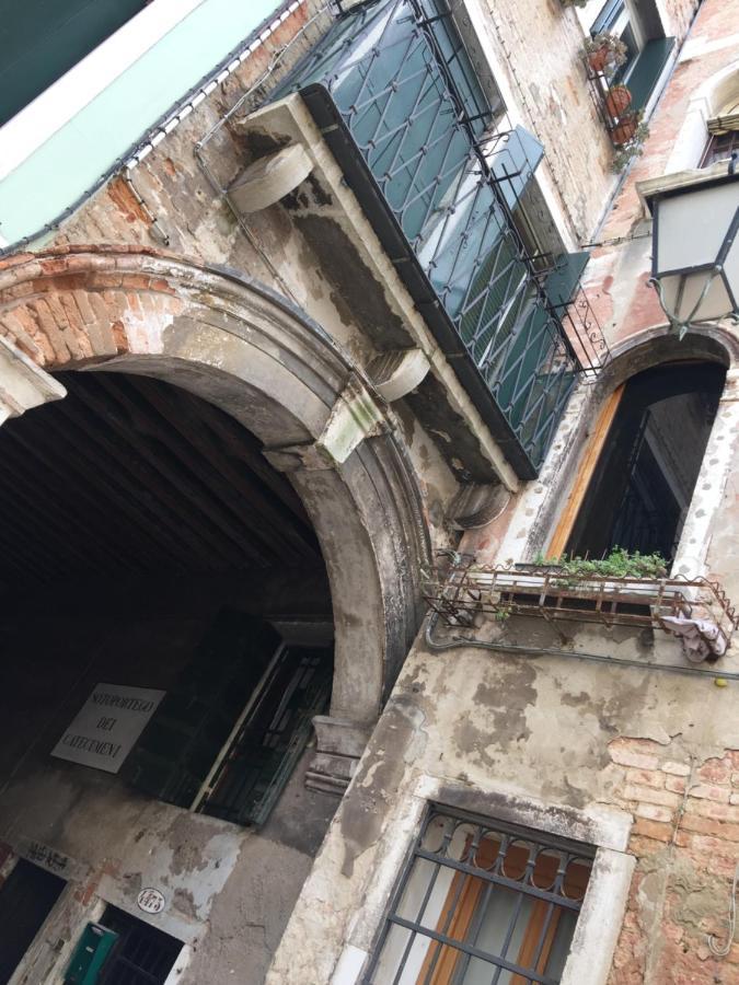 The Wolf House Hotell Venezia Eksteriør bilde