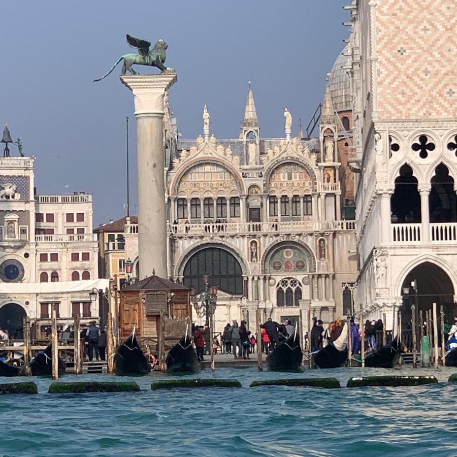The Wolf House Hotell Venezia Eksteriør bilde